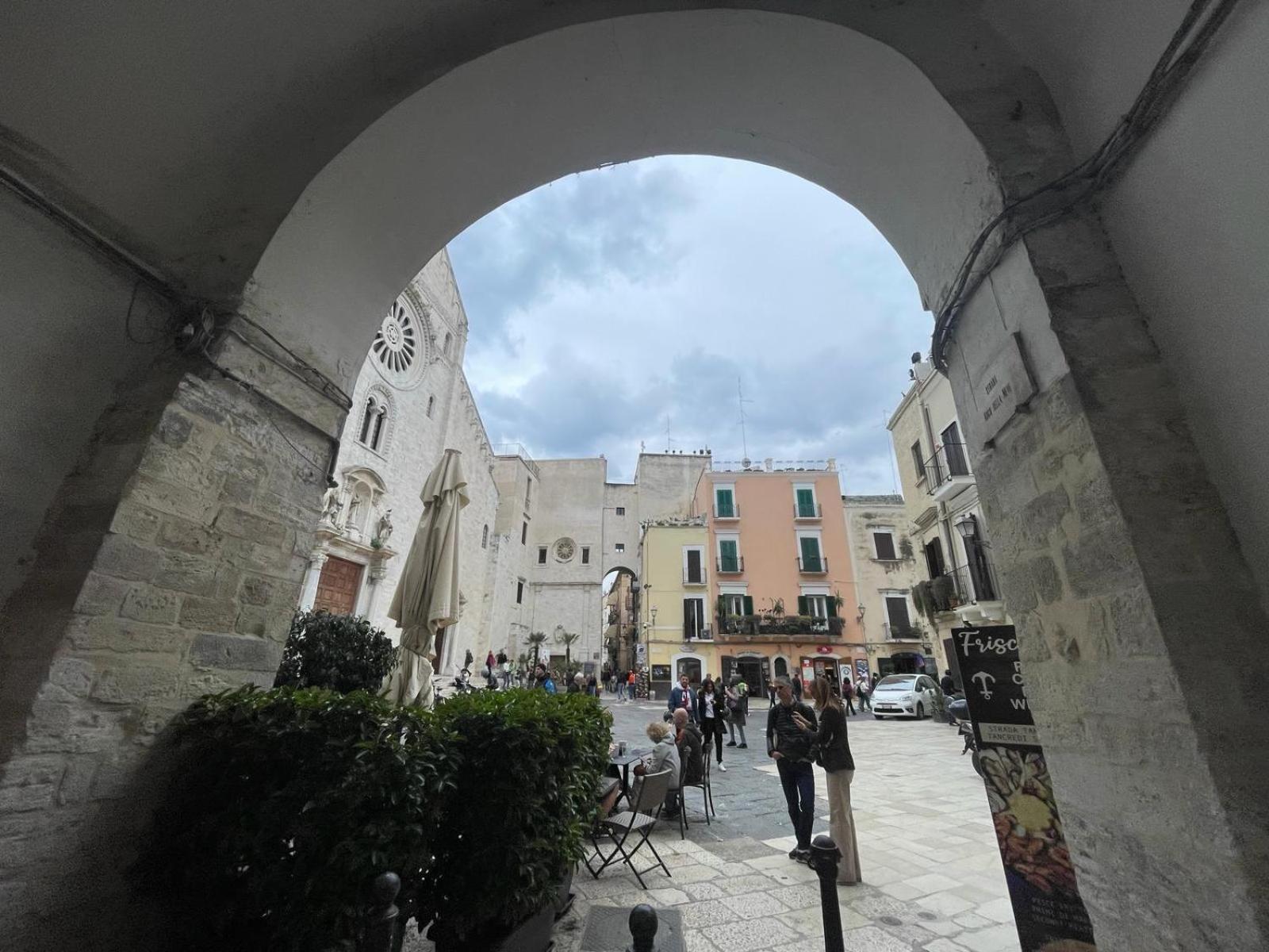 Corte Del Dattilo Nel Borgo Antico Bari Exterior foto